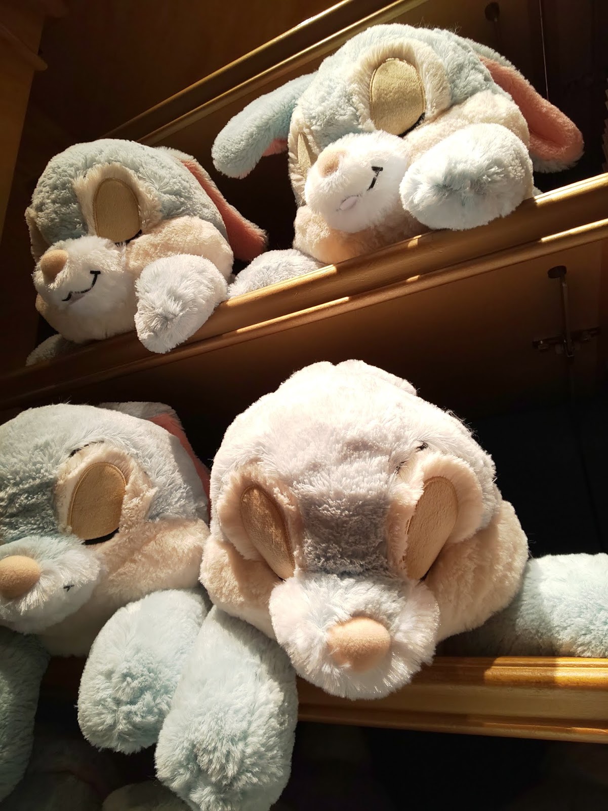 Tdrディズニー イースター とんすけとミス バニーのグッズ