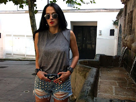 fashion, moda, look, outfit, blog, blogger, walking, penny, lane, streetstyle, style, estilo, trendy, rock, boho, chic, cool, casual, ropa, cloth, garment, inspiration, fashionblogger, art, photo, photograph, Avilés, asturias, zara, shoes, bomber, jacket, shorts,tacks, backpack, 