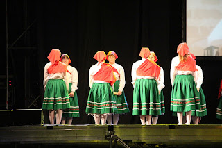 Exhibición de danzas de Ibarra-Kaldu, Erreka-Ortu y Laguntasuna