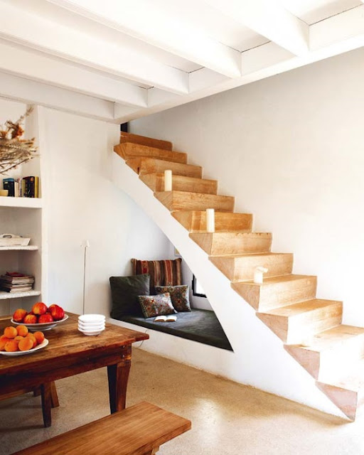 DECORACIÓN DE INTERIORES CON ESCALERAS FUNCIONALES