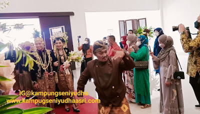 sewa adat jawa,sewa gamelan,MC,cucuk lampah,sewa gamelan jakarta,sewa alat gamelan,sewa gamelan murah,sewa mc jawa, sewa mc adat,mc adat