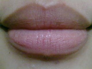 Lips After - NIVEA Essential Care Lip Balm