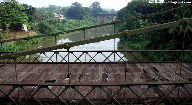 The Punalur Suspension bridge.5