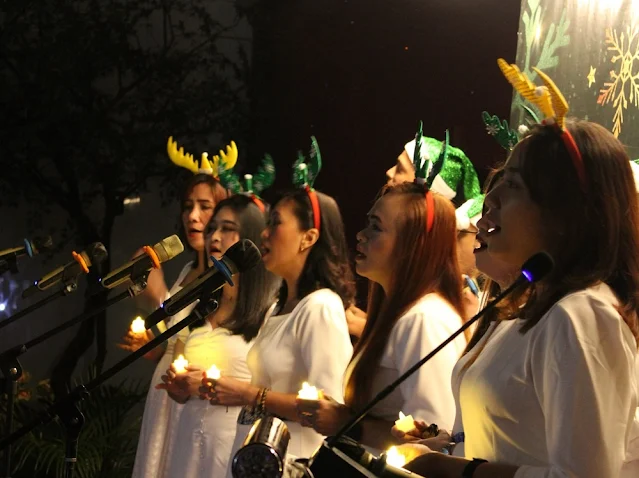 Merlynn Park Hotel Harmoni Gelar Christmas Tree Lighting Ceremony