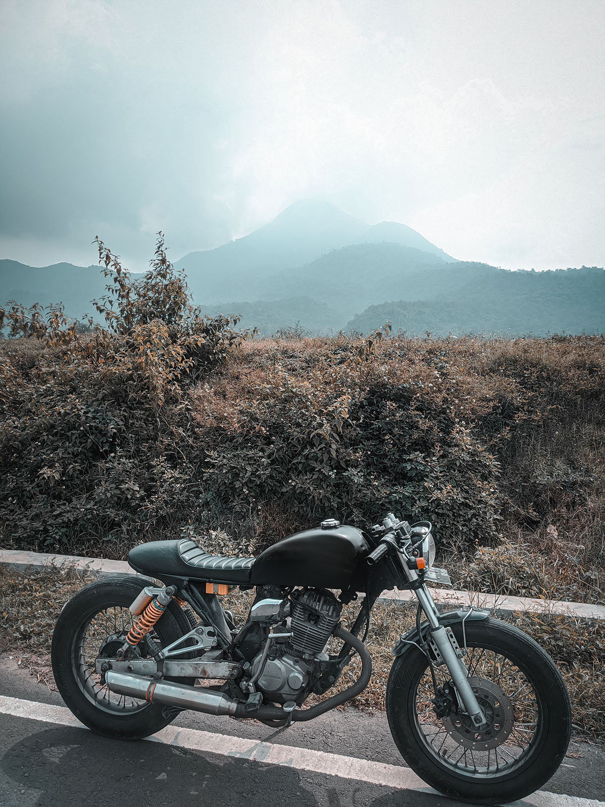 megapro cafe racer