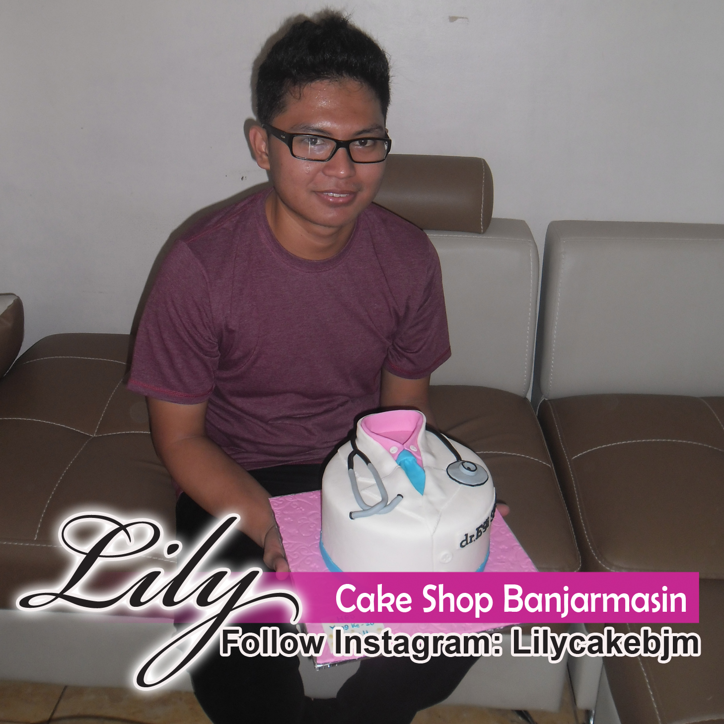 Lily Cake Shop Banjarmasin PELANGGAN KUE BAJU
