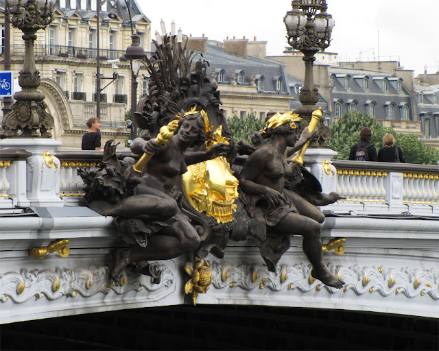 Nymphs of the Seine with the arms of Paris, by Georges Récipon, Pont Alexandre III, Paris