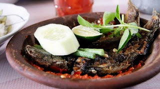 resep bumbu pecel lele goreng,cara membuat pecal lele,cara membuat pecel lele yang enak,cara membuat pecel lele crispy,cara membuat sambal pecel lele lamongan,sambal pecel lele spesial,