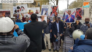 Somali activists are demonstrating in Washington, demanding the United States to save democracy in their country.