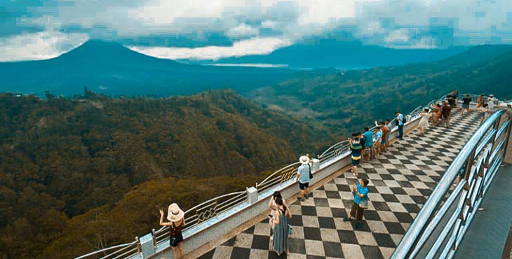 Pemandangan Gunung Batur Dari Restoran Di Kintamani