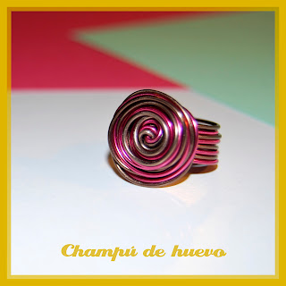 Anillo marrón-rosa