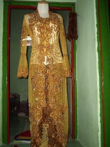 Contoh Model Baju Kebaya Acara Wisuda