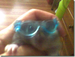 Kika com oculos