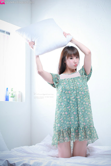5 Yeon Da Bin on Bed-Very cute asian girl - girlcute4u.blogspot.com
