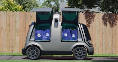 Image of Kroger's autonomous grocery delivery vehicle