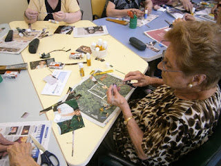 Creació de collars i polseres al taller de Manualitats d'Aviparc