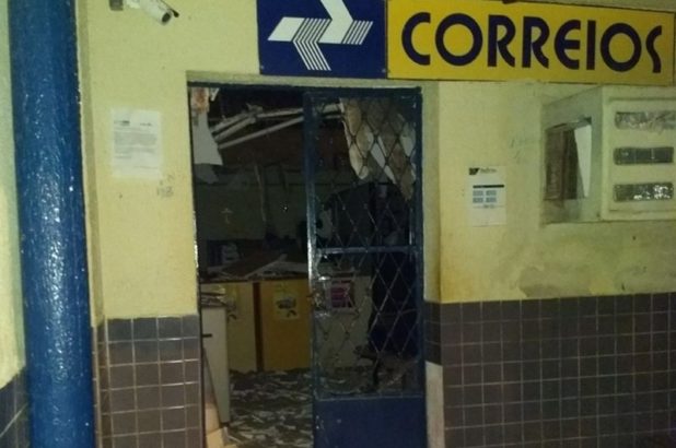 Bando explode agência dos Correios e toca o terror durante a madrugada na Paraíba