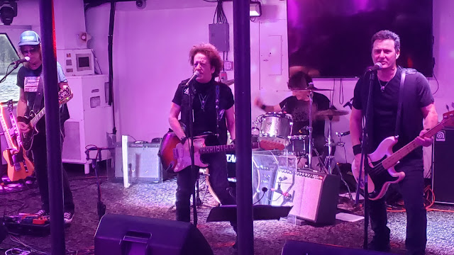 Willie Nile aboard the Harbor Lights