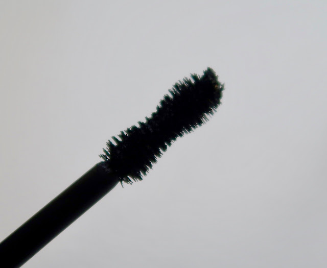 TOO FACED DAMN GIRL MASCARA 24-HOUR BLACK MASCARA morena filipina beauty blog