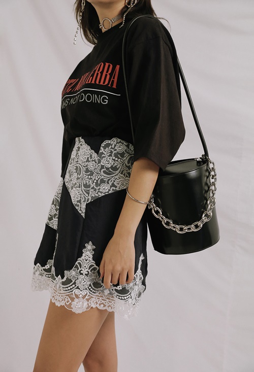 Lace Insert Straight-Cut Skirt