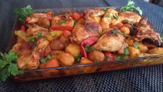 صينية الدجاج مع الخضار في الفرن على الطريقة التركية شهية ولذيذة جربوها Chicken with vegetables