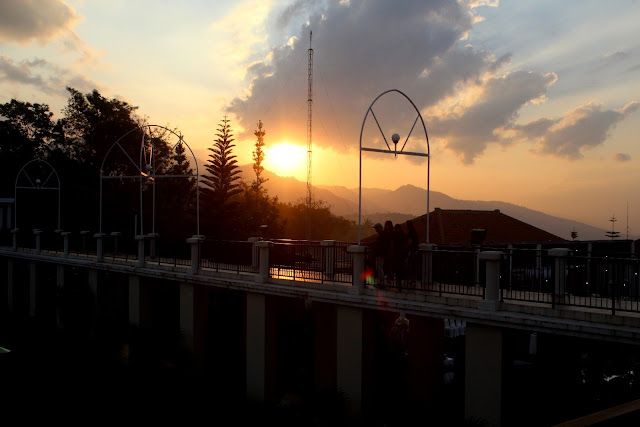 Sunset dari Depan Kamar Agrowisata Hotel Salatiga