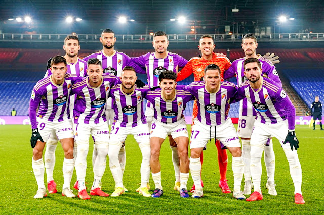 REAL VALLADOLID C. F. Temporada 2022-23. Óscar Plano, Joaquín, Javi Sánchez, Jordi Masip, Sergio Escudero. Lucas Rosa, Sergio León, Iváqn Sánchez, Álvaro Aguado, Roque Mesa y Monchu. CRYSTAL PALACE 2 REAL VALLADOLID C. F. 1 Viernes 16/12/2022, 19:00 horas. Partido amistoso. Londres, Inglaterra, Reino Unido, Selhurst Park: 2.000 espectadores. GOLES: ⚽0-1: 32’, Sergio León. ⚽1-1: 56’, Zaha. ⚽2-1: 75’, Zaha, de penalti.