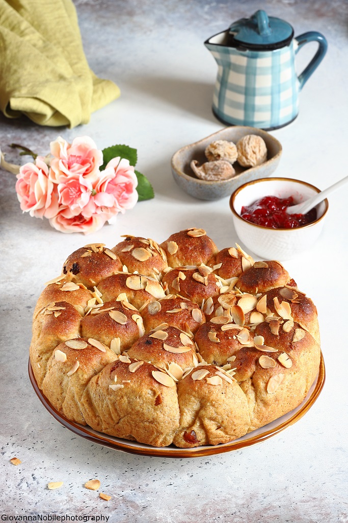 Danubio dolce con fichi secchi e cioccolato