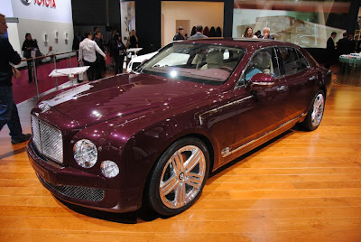 2011 Bentley Mulsanne live 2010 Paris Motor Show