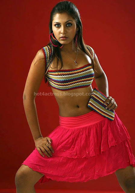 Madhu Shalini Hot Navel and Cleavage