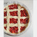 Crostata con crema pasticcera e fragole a pezzetti