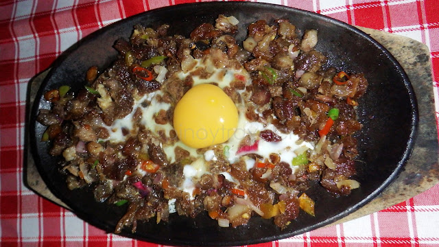 sizzling sisig at Syshore Beachfront Hotel