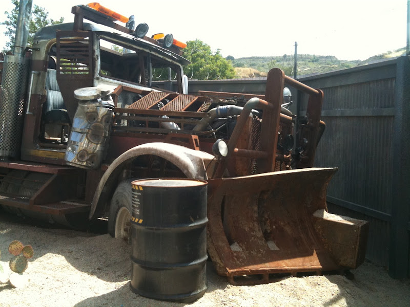 Terminator Salvation movie Tow Truck Six Flags