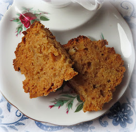 Apple & Ginger Cake