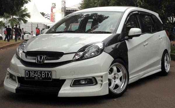 gambar modifikasi honda mobilio