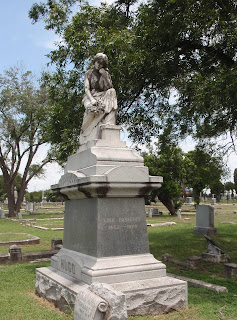 Grave of Lina Haseloff