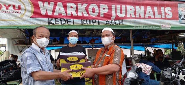 Lagi, PT Aroma Berbagi Paket Sembako di Warkop Jurnalis