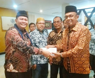 Berbagi Keberkahan, Irwan Basir Buka Puasa Bersama Pengurus LPM Berbagai Tingkatan se Kota Padang