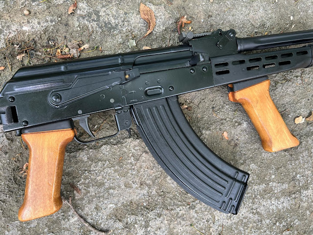 Hungarian-AK-Sidefolder
