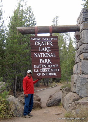 Crater Lake East Entrance - hiking in near the Pinnacles.