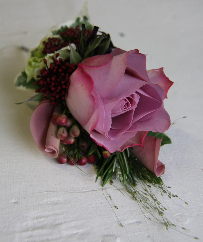 Gorgeous Winter Vintage Wedding Bouquet Matching Groom 39s Boutonniere