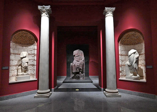 Εκθεσιακός χώρος του Ελληνορωμαϊκού Μουσείου της Αλεξάνδρειας.