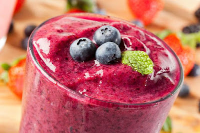 Smoothie kale and blueberries