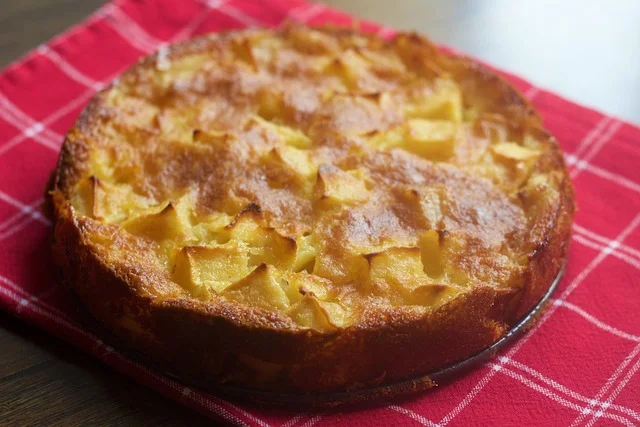 Torta de Maçã com Kefir de Leite: Sabor de Inverno com um Toque Probiótico