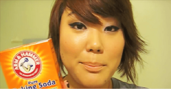 MANFAAT MEMBERSIHKAN WAJAH ANDA DENGAN BAKING SODA