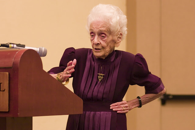 Rita Levi Montalcini, ha vissuto 103 anni