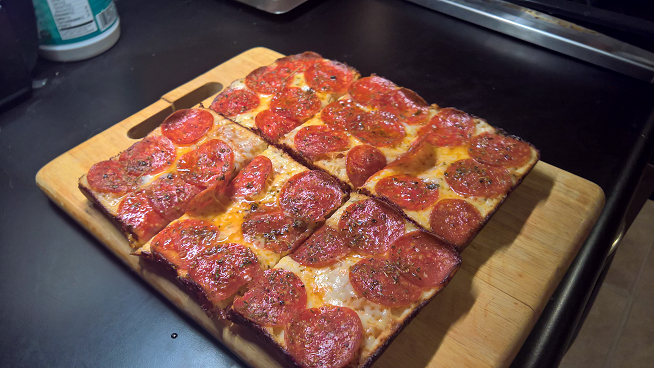 Best Detroit Style Pizza Recipe Simply to Cook in 20 Minutes Homemade