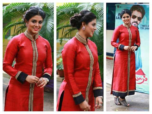 Iniya in Red Dress at Karaiyoram Movie Audio Release