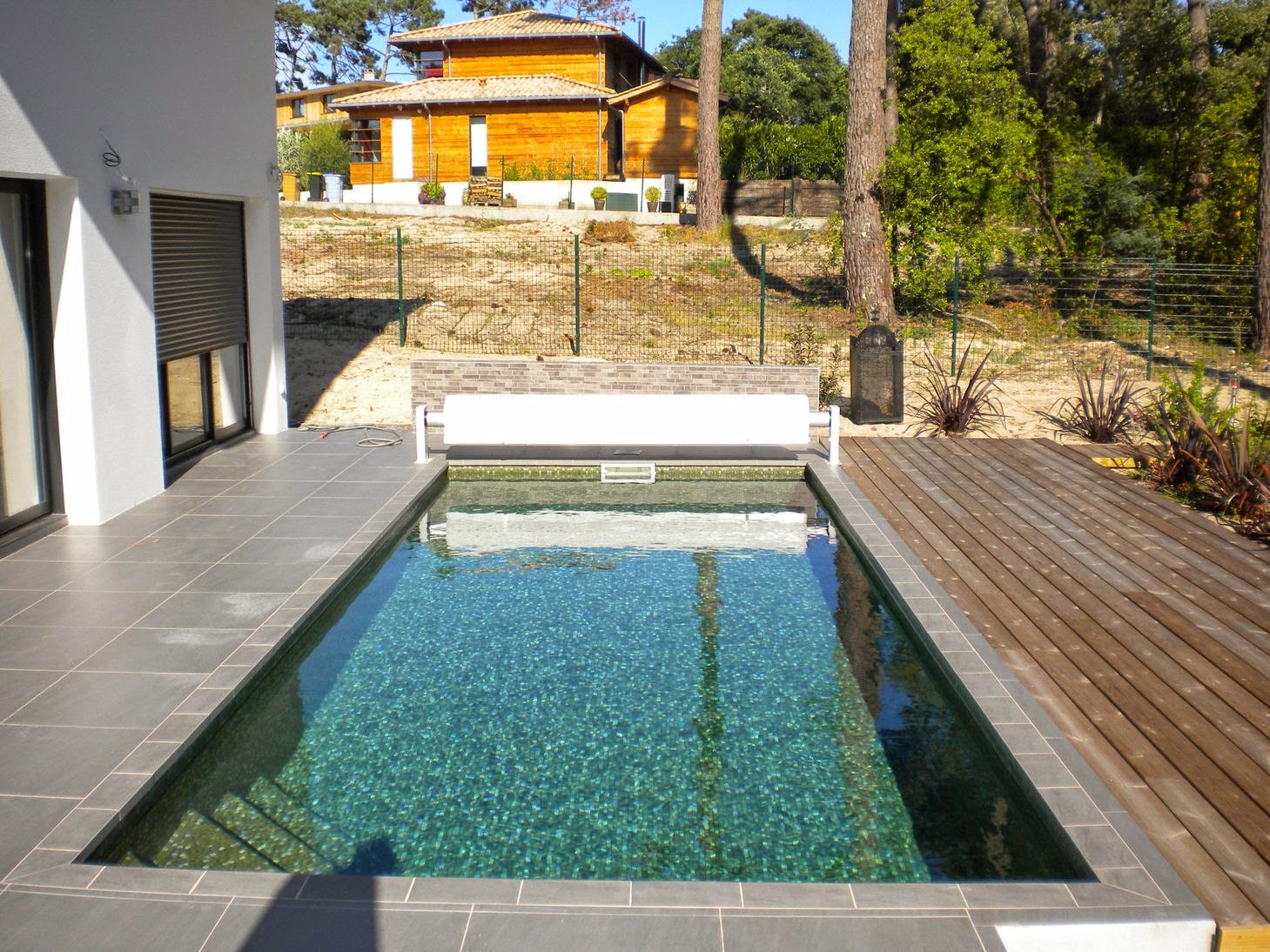 Volet roulant piscine forme haricot