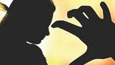 Chandrapur Crime News: पोलिसानेच केला युवतीचा विनयभंग, पोलिसांविरुद्ध तक्रार दाखल - BatmiExpress.com